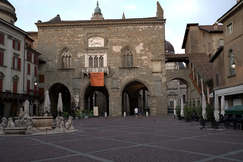 Palazzo della Ragione and Piazza Vecchia in Bergamo’s upper city