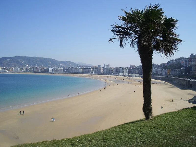 La Concha beach and bay seen from the Miramar side of San Sebastián